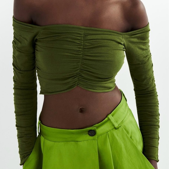 Zara NWOT Olive Green Ruched Long Sleeve Top - Picture 5 of 9